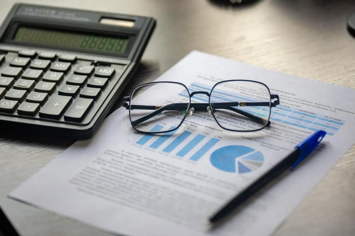 Cover image for blog post: "Top 5 Benefits of Outsourcing Your Bookkeeping to Experts"